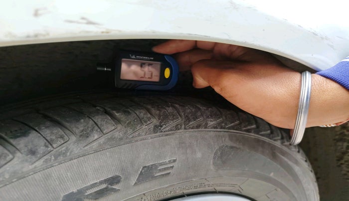 2013 Hyundai i10 MAGNA 1.2, Petrol, Manual, 92,506 km, tyre