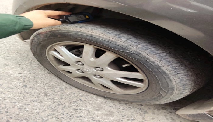 2013 Honda Brio VX MT, Petrol, Manual, 61,063 km, tyre