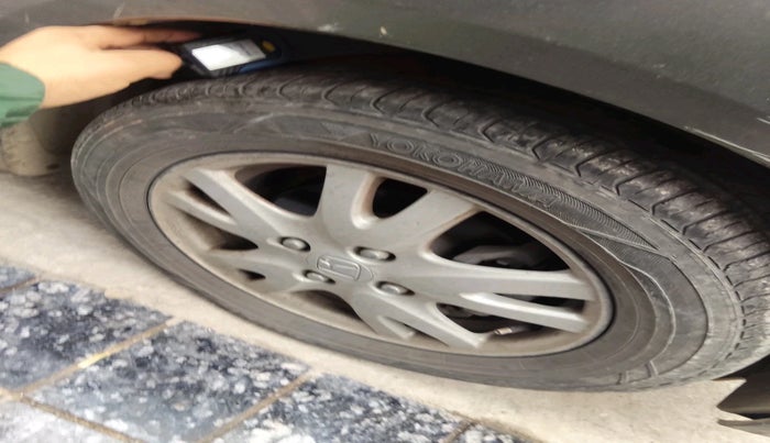 2013 Honda Brio VX MT, Petrol, Manual, 61,063 km, tyre