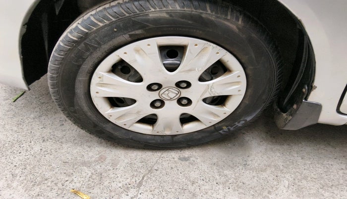 2017 Honda Amaze 1.2L I-VTEC S OPT, Petrol, Manual, 62,890 km, tyre