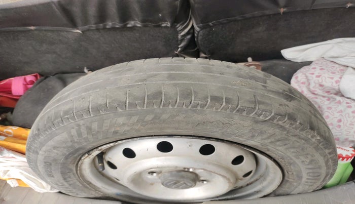 2013 Maruti Wagon R 1.0 LXI, Petrol, Manual, 1,07,978 km, tyre