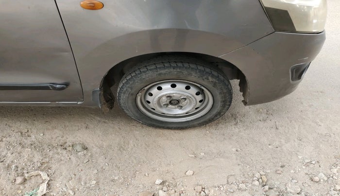 2013 Maruti Wagon R 1.0 LXI, Petrol, Manual, 1,07,978 km, tyre