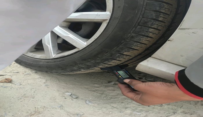 2018 Volkswagen Ameo HIGHLINE PLUS 1.0L 16 ALLOY, Petrol, Manual, 68,412 km, tyre