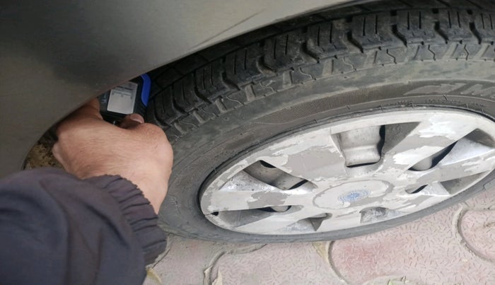 2012 Maruti Wagon R 1.0 LXI, Petrol, Manual, 90,008 km, tyre