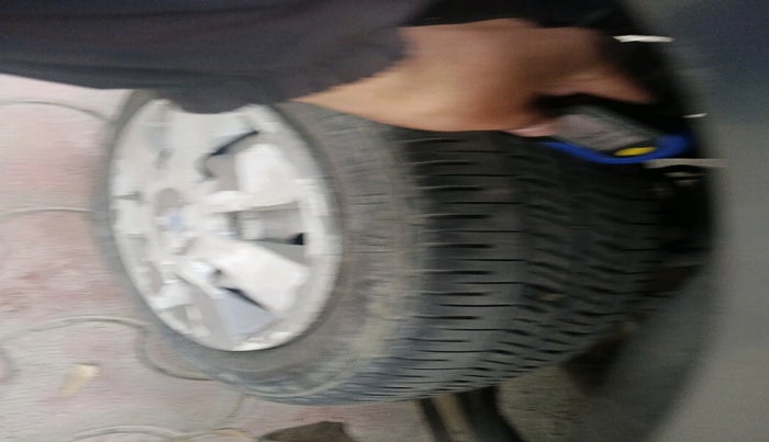 2012 Maruti Wagon R 1.0 LXI, Petrol, Manual, 90,008 km, tyre