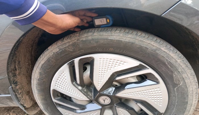 2023 Tata Tiago XE PETROL, Petrol, Manual, 22,816 km, tyre