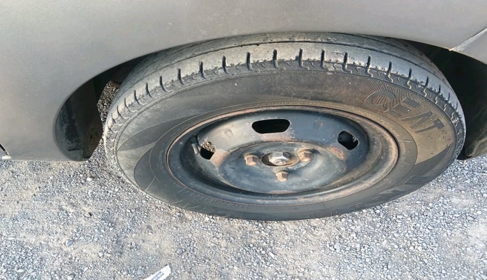 2017 Datsun Redi Go T (O), Petrol, Manual, 71,350 km, tyre