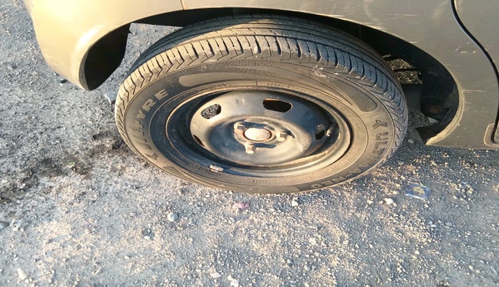 2017 Datsun Redi Go T (O), Petrol, Manual, 71,350 km, tyre