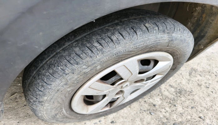 2019 Renault Kwid RXT 1.0 (O), Petrol, Manual, 85,996 km, tyre