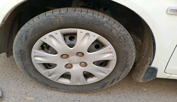 2013 Honda Amaze 1.2L I-VTEC S, Petrol, Manual, 96,955 km, tyre