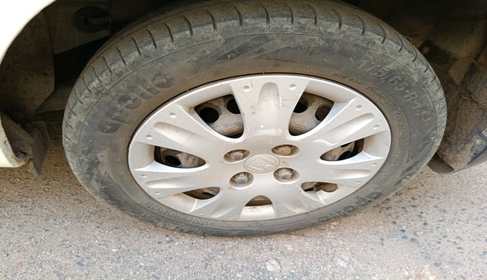 2013 Honda Amaze 1.2L I-VTEC S, Petrol, Manual, 96,955 km, tyre