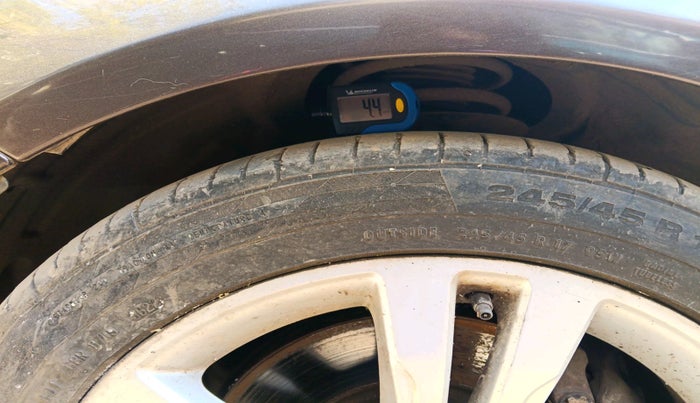 2013 Mercedes Benz E Class E 250 CDI AVANTGARDE, Diesel, Automatic, 1,03,208 km, tyre