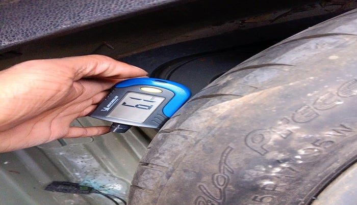 2013 Mercedes Benz E Class E 250 CDI AVANTGARDE, Diesel, Automatic, 1,03,208 km, tyre