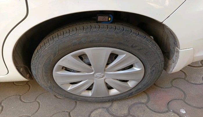 2017 Maruti Ertiga VXI CNG, Petrol, Manual, 44,056 km, tyre