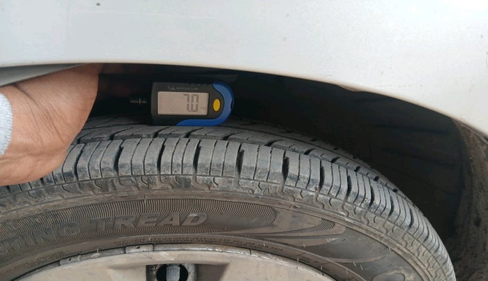 2012 Maruti Wagon R 1.0 LXI CNG, Petrol, Manual, 1,88,079 km, tyre