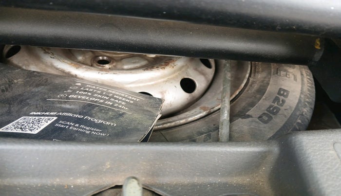 2012 Maruti Wagon R 1.0 LXI CNG, Petrol, Manual, 1,88,079 km, tyre