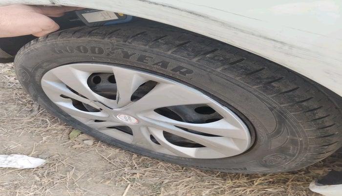 2012 Honda Brio S MT, Petrol, Manual, 83,427 km, tyre