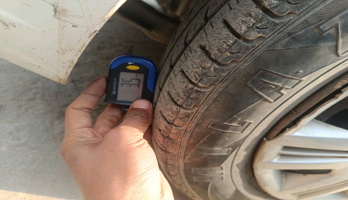 2013 Hyundai Santro Xing GLS, Petrol, Manual, 1,53,288 km, tyre