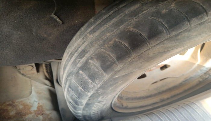 2013 Hyundai Santro Xing GLS, Petrol, Manual, 1,53,288 km, tyre