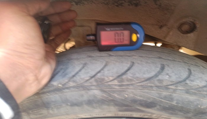 2013 Hyundai Santro Xing GLS, Petrol, Manual, 1,53,288 km, tyre