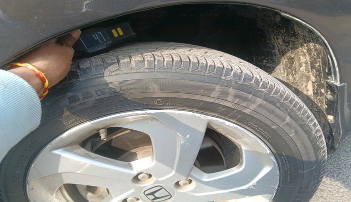 2017 Honda City 1.5L I-VTEC V MT, Petrol, Manual, 58,288 km, tyre