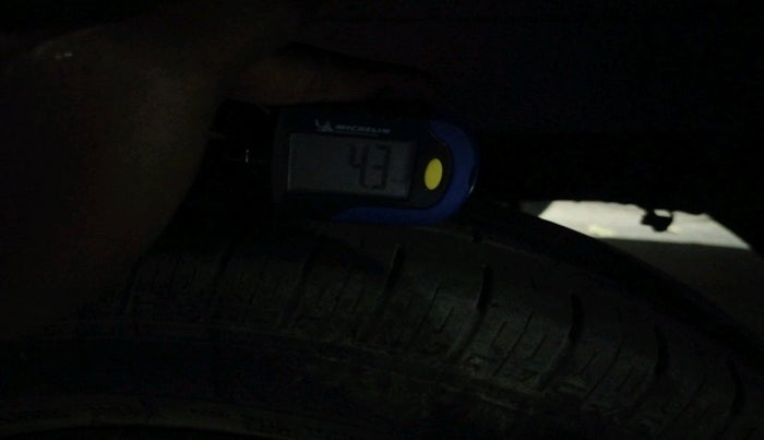 2016 Maruti Alto K10 VXI AMT, Petrol, Automatic, 1,47,911 km, tyre