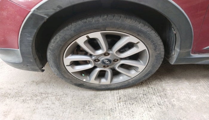 2015 Hyundai i20 Active 1.2 S, Petrol, Manual, 1,54,692 km, tyre