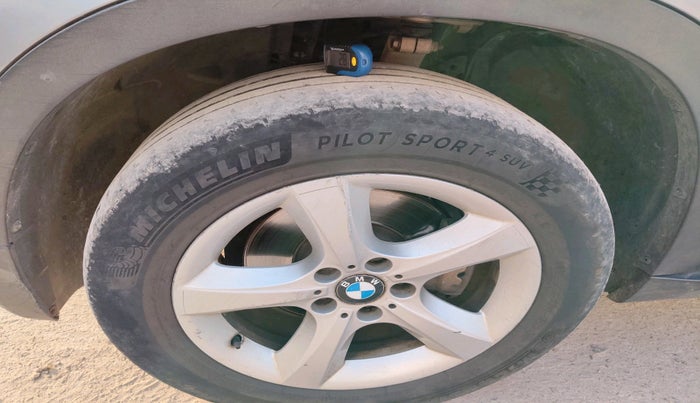 2011 BMW X5 3.0 D, Diesel, Automatic, 1,19,360 km, tyre