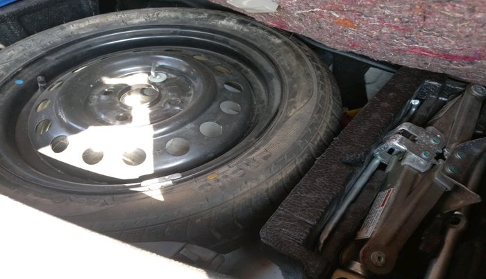 2017 Maruti Wagon R 1.0 VXI, Petrol, Manual, 19,336 km, tyre