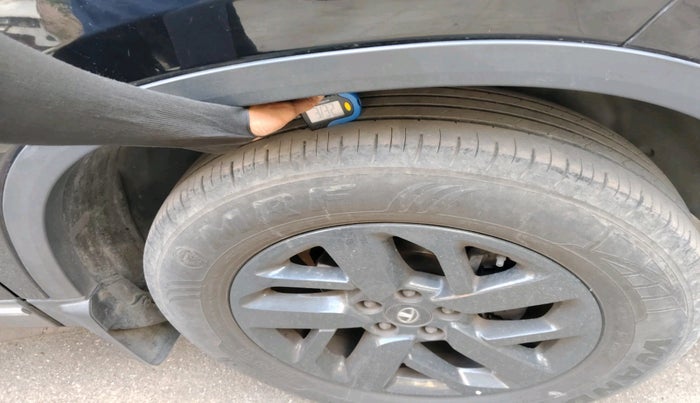 2022 Tata Harrier XTA PLUS 2.0L KRYOTEC DARK EDITION, Diesel, Automatic, 43,105 km, tyre