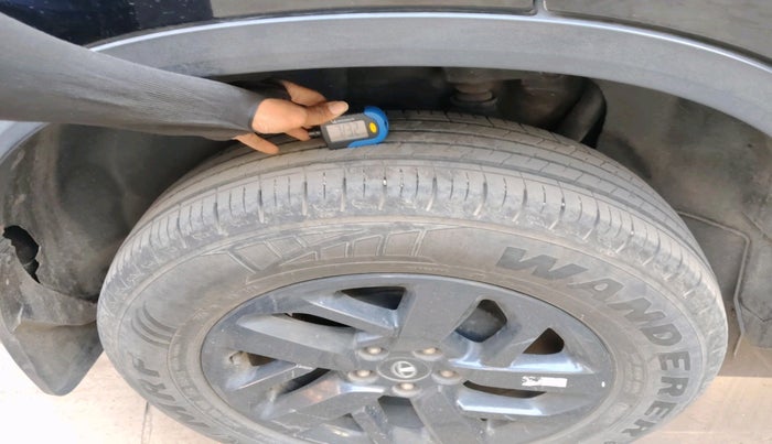 2022 Tata Harrier XTA PLUS 2.0L KRYOTEC DARK EDITION, Diesel, Automatic, 43,105 km, tyre