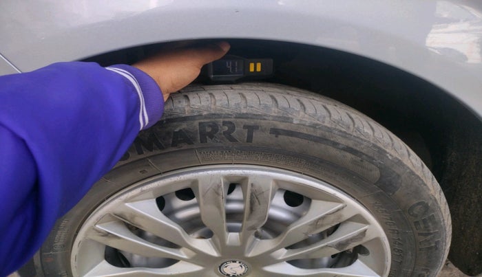 2023 Hyundai GRAND I10 NIOS ERA 1.2 KAPPA VTVT, Petrol, Manual, 28,315 km, tyre