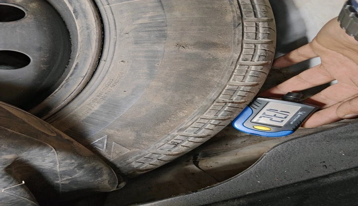 2015 Maruti Swift Dzire VDI, Diesel, Manual, 2,38,286 km, tyre