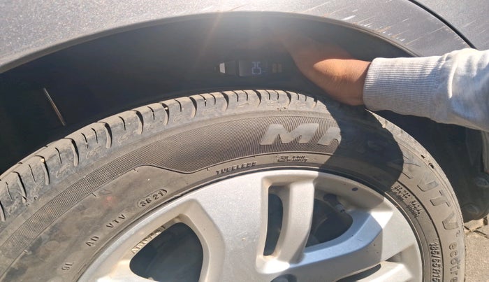 2013 Maruti Swift Dzire ZXI, Petrol, Manual, 95,043 km, tyre