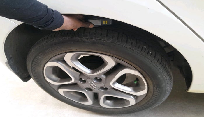 2019 Hyundai Elite i20 SPORTZ PLUS 1.2 DUAL TONE, Petrol, Manual, 22,328 km, tyre