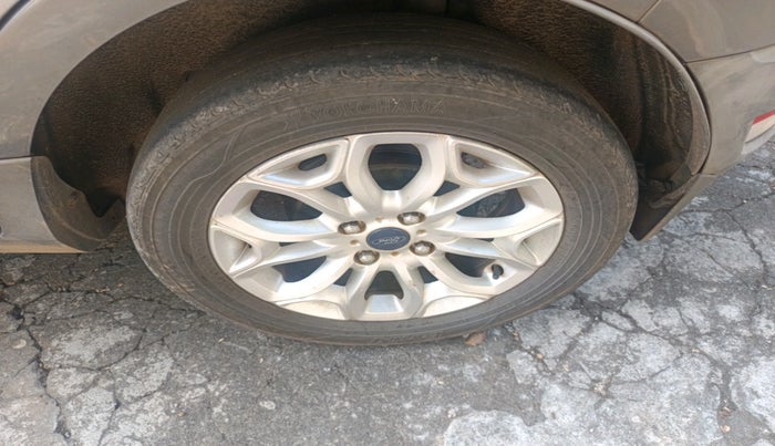 2016 Ford Ecosport TITANIUM 1.5L DIESEL, Diesel, Manual, 1,04,797 km, tyre