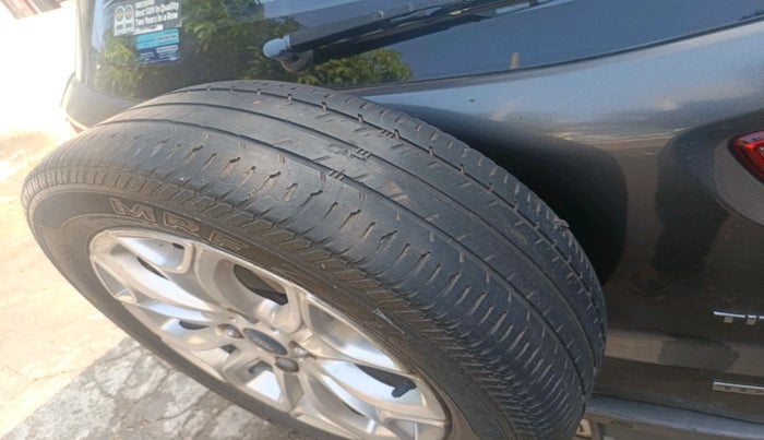 2016 Ford Ecosport TITANIUM 1.5L DIESEL, Diesel, Manual, 1,04,797 km, tyre