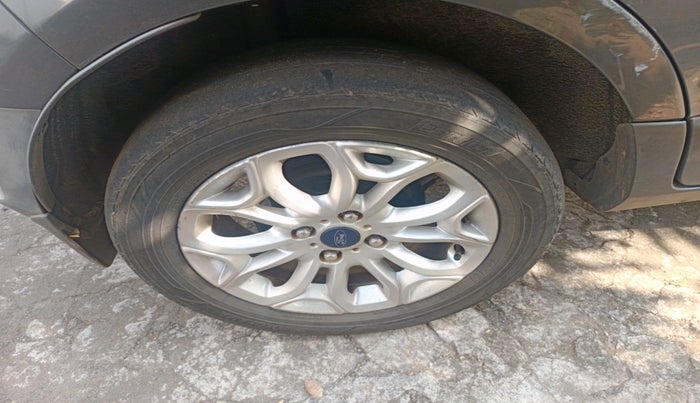 2016 Ford Ecosport TITANIUM 1.5L DIESEL, Diesel, Manual, 1,04,797 km, tyre