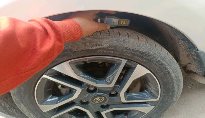 2023 Tata Tiago XZ PLUS PETROL, Petrol, Manual, 28,104 km, tyre