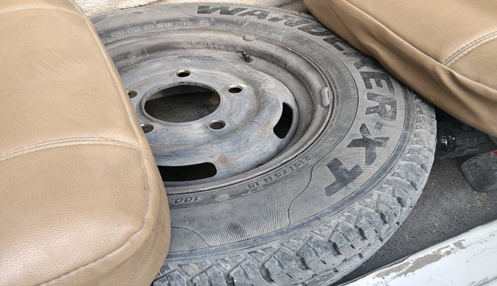 2014 Mahindra Bolero SLX BS IV, Diesel, Manual, 1,66,122 km, tyre