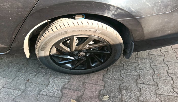 2023 Volkswagen VIRTUS GT PLUS TSI 1.5 EVO DSG, Petrol, Automatic, 25,948 km, tyre