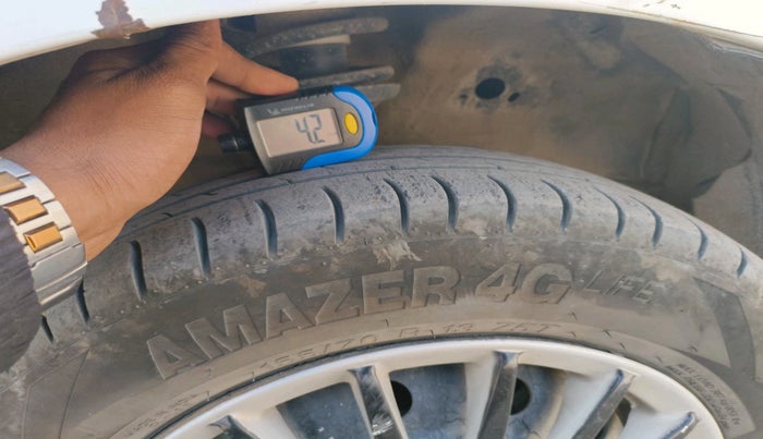 2015 Maruti Wagon R 1.0 LXI, Petrol, Manual, 1,26,421 km, tyre