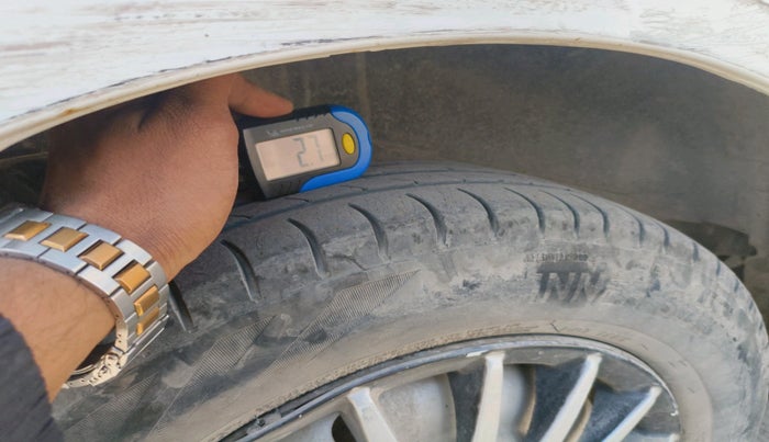 2015 Maruti Wagon R 1.0 LXI, Petrol, Manual, 1,26,421 km, tyre