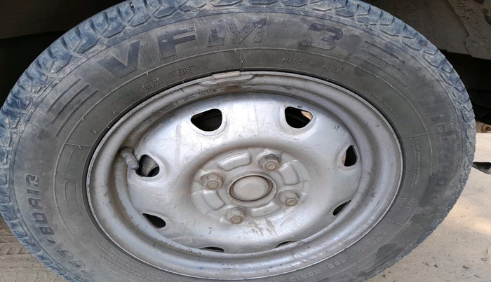 2012 Maruti Eeco 5 STR WITH A/C+HTR CNG, Petrol, Manual, 1,23,505 km, tyre