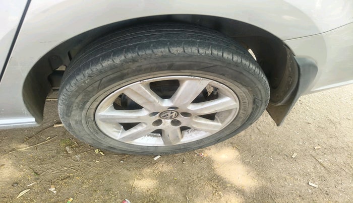 2012 Volkswagen Vento HIGHLINE DIESEL 1.6, Diesel, Manual, 1,41,203 km, tyre