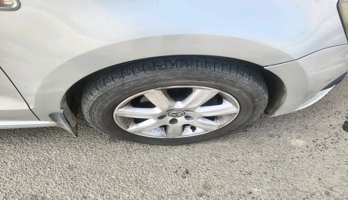 2012 Volkswagen Vento HIGHLINE DIESEL 1.6, Diesel, Manual, 1,41,203 km, tyre