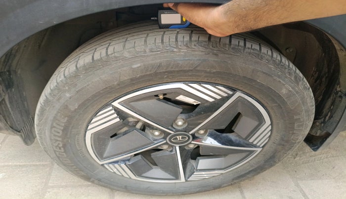 2024 Tata NEXON CREATIVE+ AMT 1.2 PETROL, Petrol, Automatic, 13,122 km, tyre