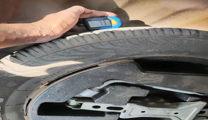 2015 Maruti S Cross ALPHA 1.3, Diesel, Manual, 71,917 km, tyre