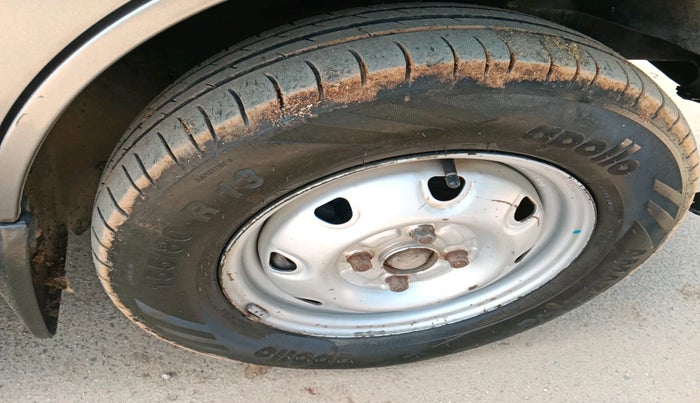 2011 Maruti Eeco 5 STR WITH A/C+HTR, Petrol, Manual, 57,432 km, tyre