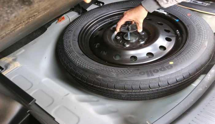 2024 Maruti Grand Vitara DELTA SMART HYBRID, Petrol, Manual, 8,357 km, tyre